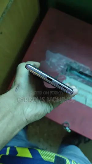 মোটোরোলা এজ ৬০ ফিউশন ১২৮ জিবি পিংক