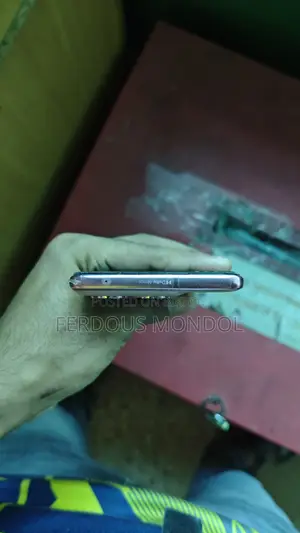 মোটোরোলা এজ ৬০ ফিউশন ১২৮ জিবি পিংক