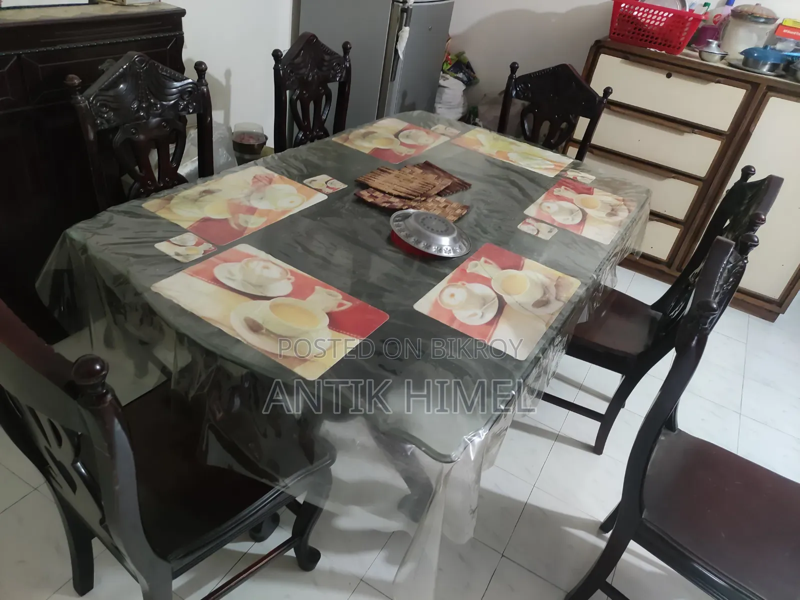 Dining Table + 6 Chairs