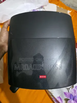 প্রজেক্টর এম৭০০ প্রো