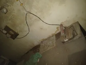 দোকানের আসবাবপত্র