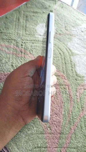 Symphony MAX 10 32 GB Green