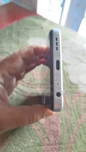 Symphony MAX 10 32 GB Green