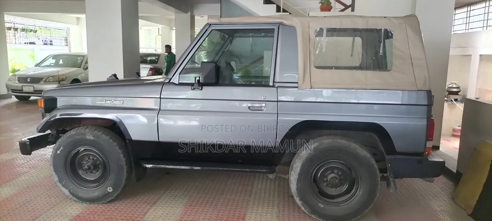 Toyota Land Cruiser 1993 Gray