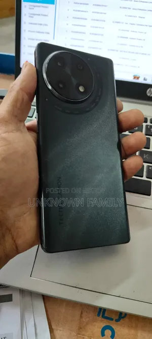 টেকনো ক্যামন ৩০এস ২৫৬ জিবি কালো