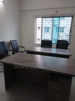 প্রায় নতুন অফিশিয়াল আসবাবপত্র বিক্রয়ের জন্য