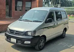 টয়োটা নোয়া ২০০৪ সিলভার