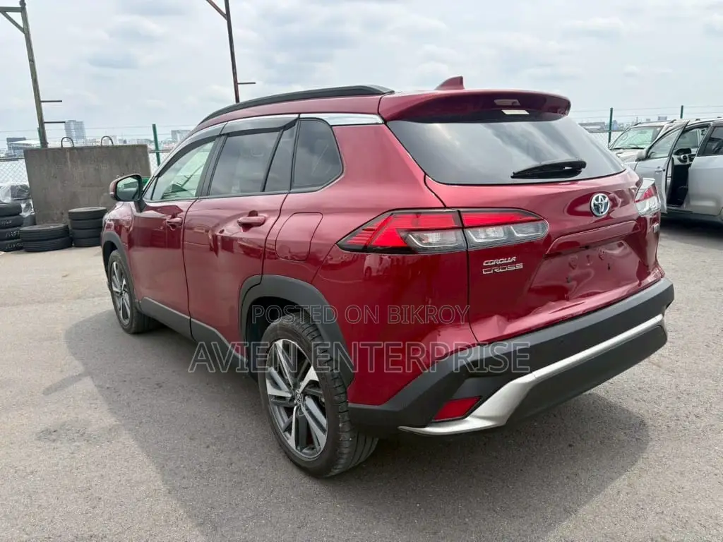 Toyota Corolla Cross 1.8 Hybrid FWD 2022 Red