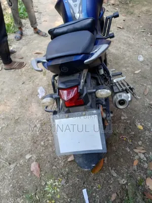 যমাহা এফজেডএস ভি২ ২০২৪ সবুজ