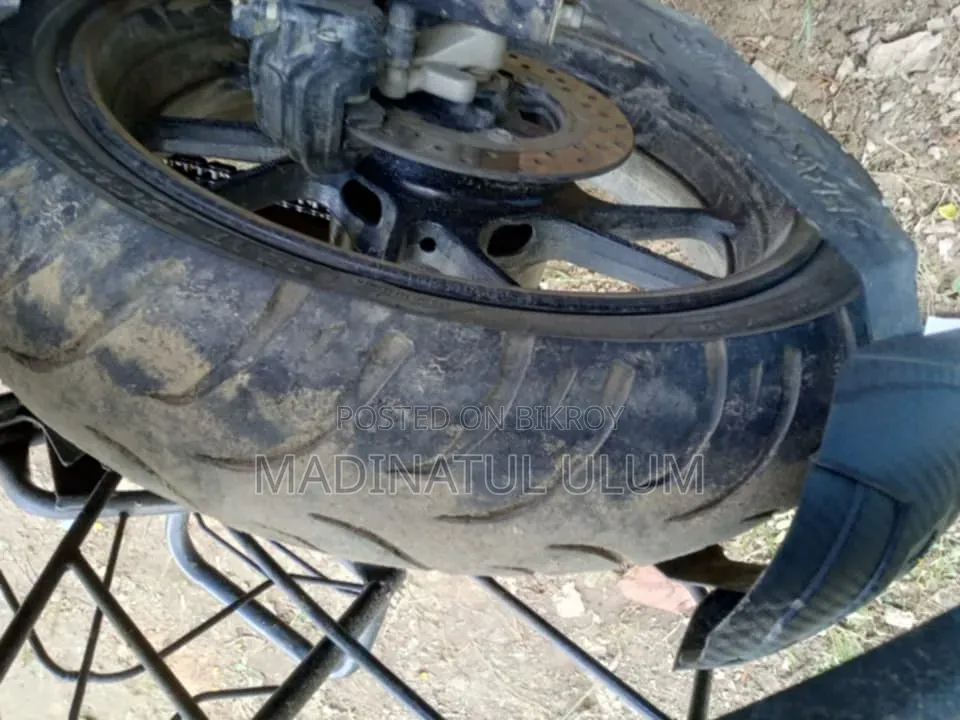 যমাহা এফজেডএস ভি২ ২০২৪ সবুজ