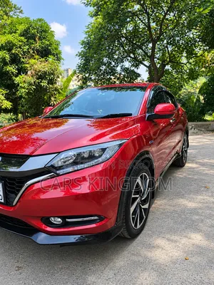 Honda Vezel 1.5 Hybrid Four-Wheel Drive 2017 Red