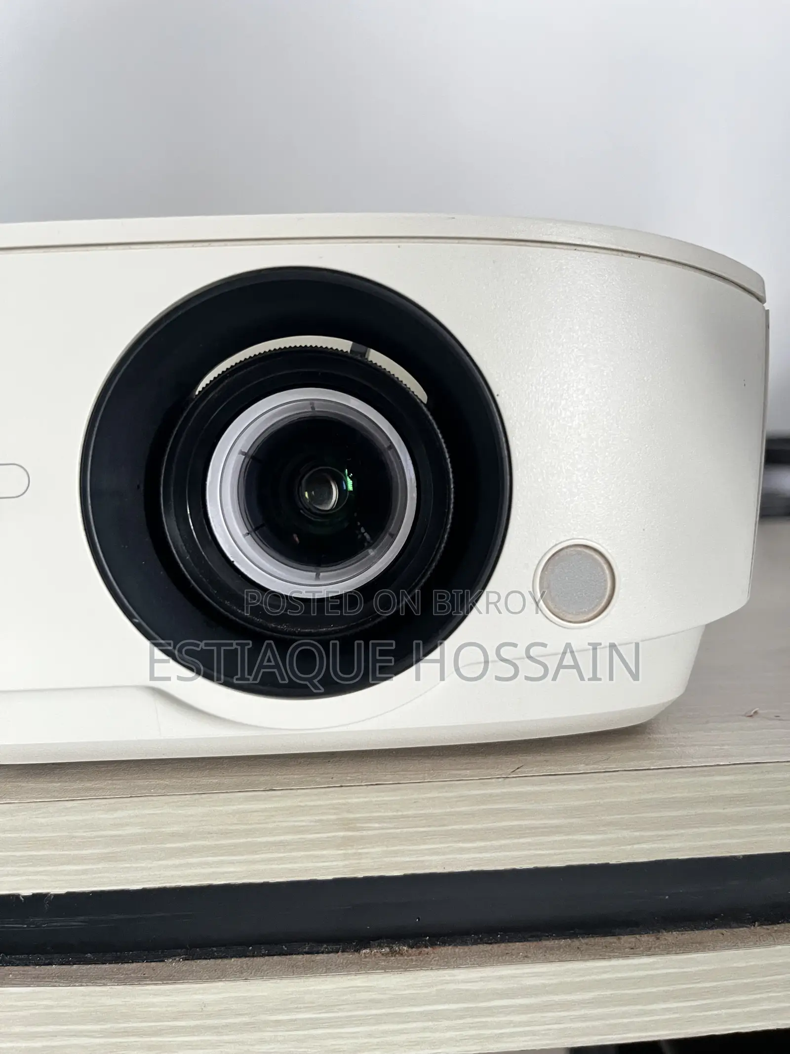 Benq Mh534 Projector