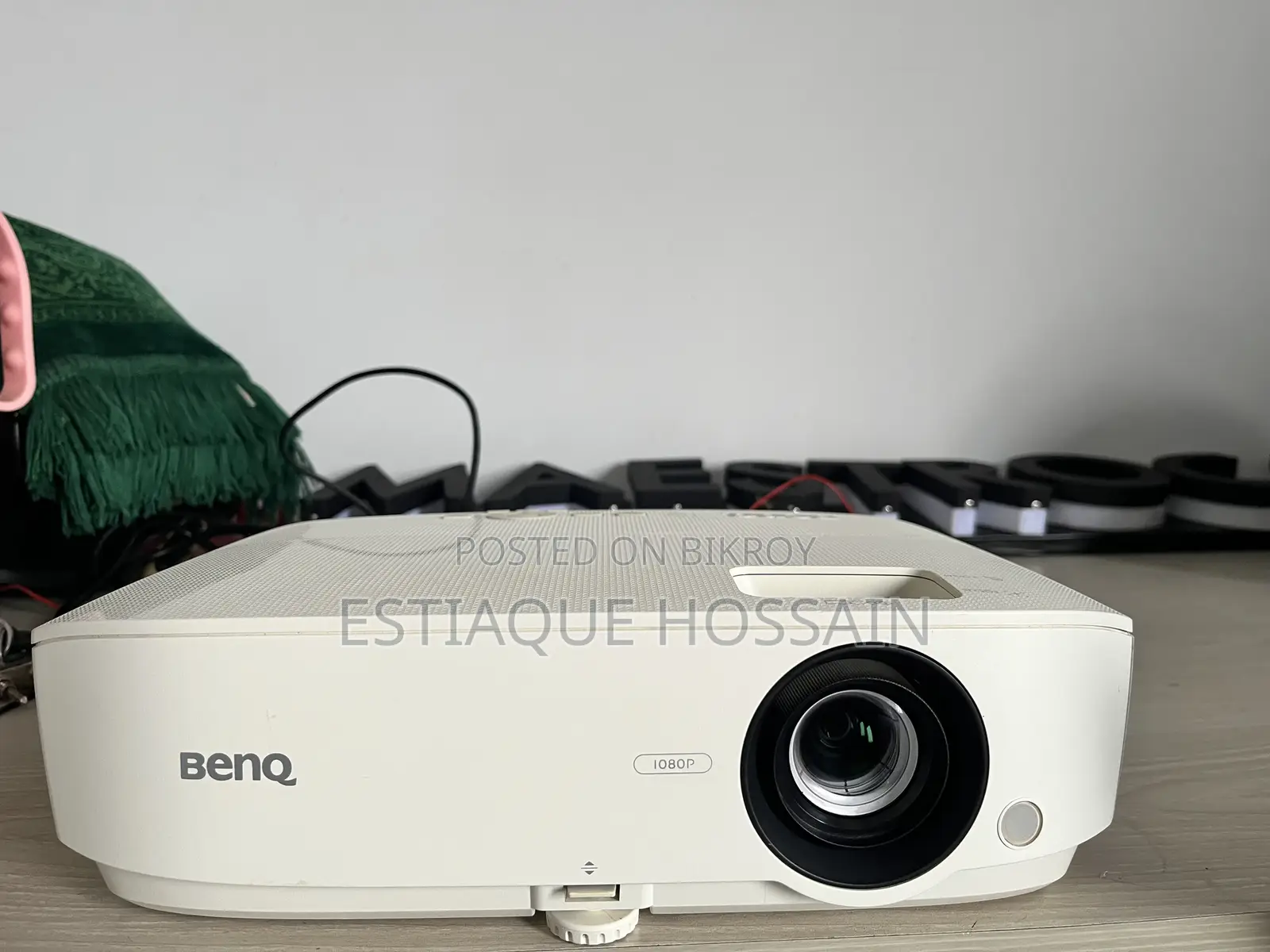 Benq Mh534 Projector