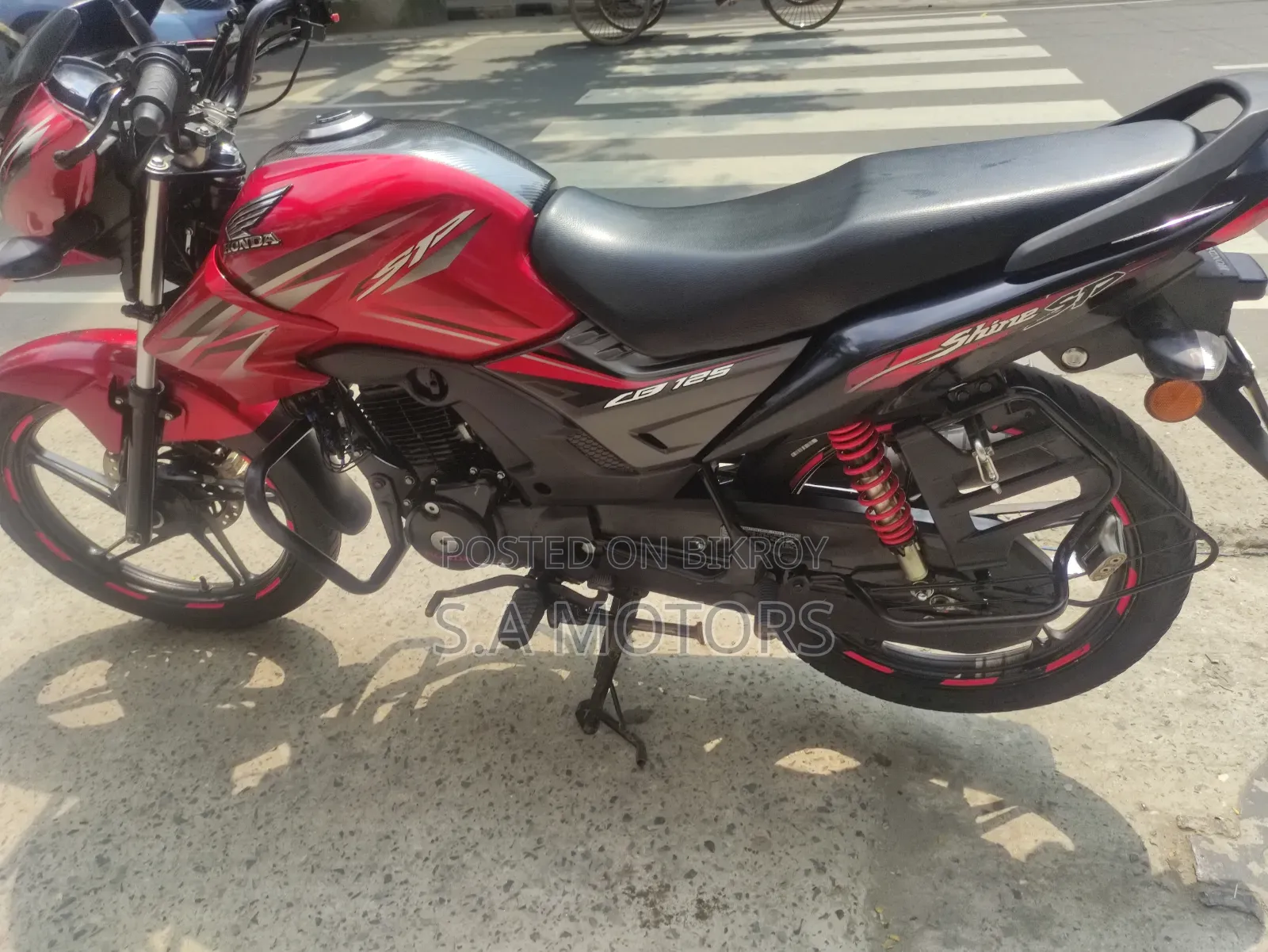 হোন্ডা এসপি ১২৫ ২০২৩ লাল