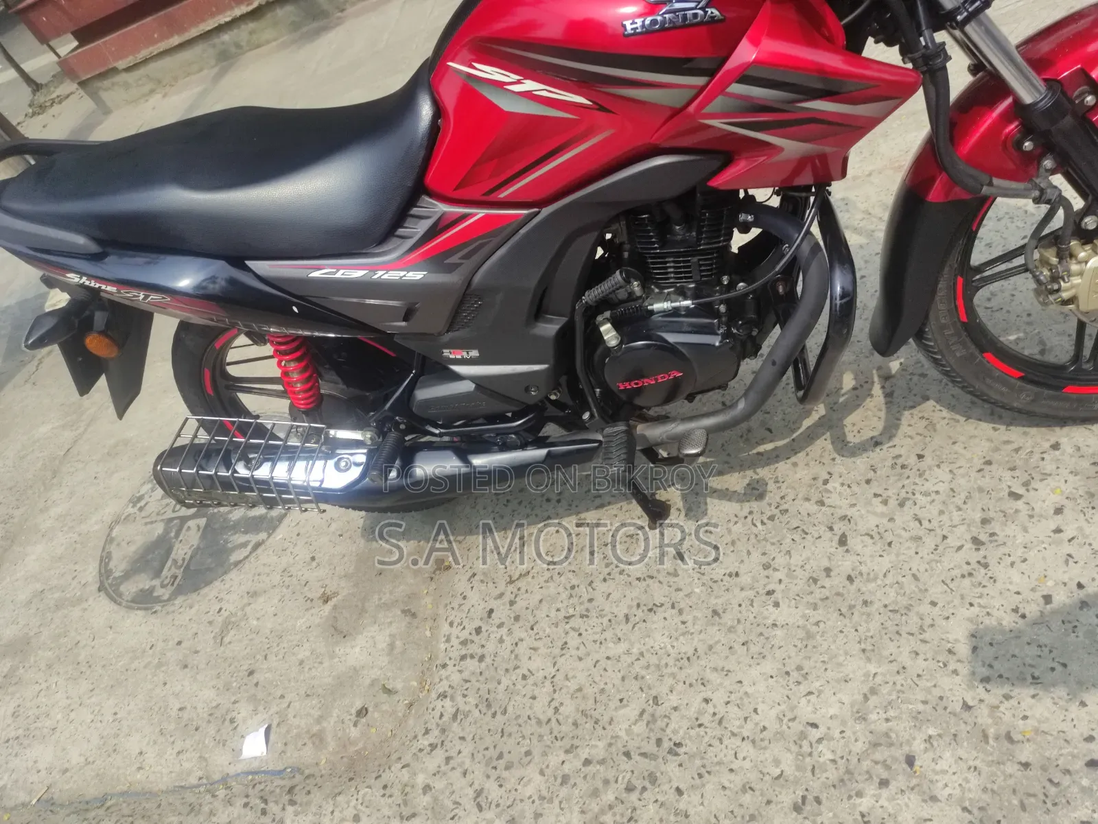 হোন্ডা এসপি ১২৫ ২০২৩ লাল