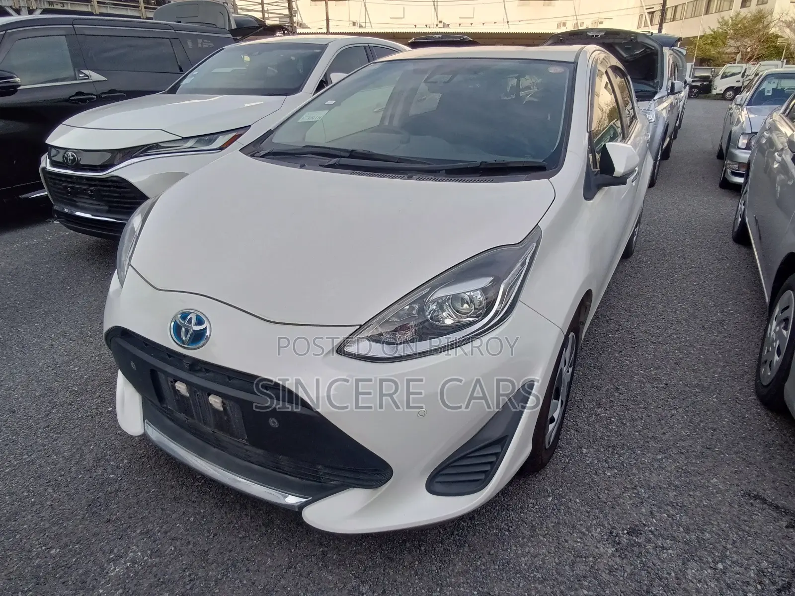 Toyota Aqua 2021 Pearl