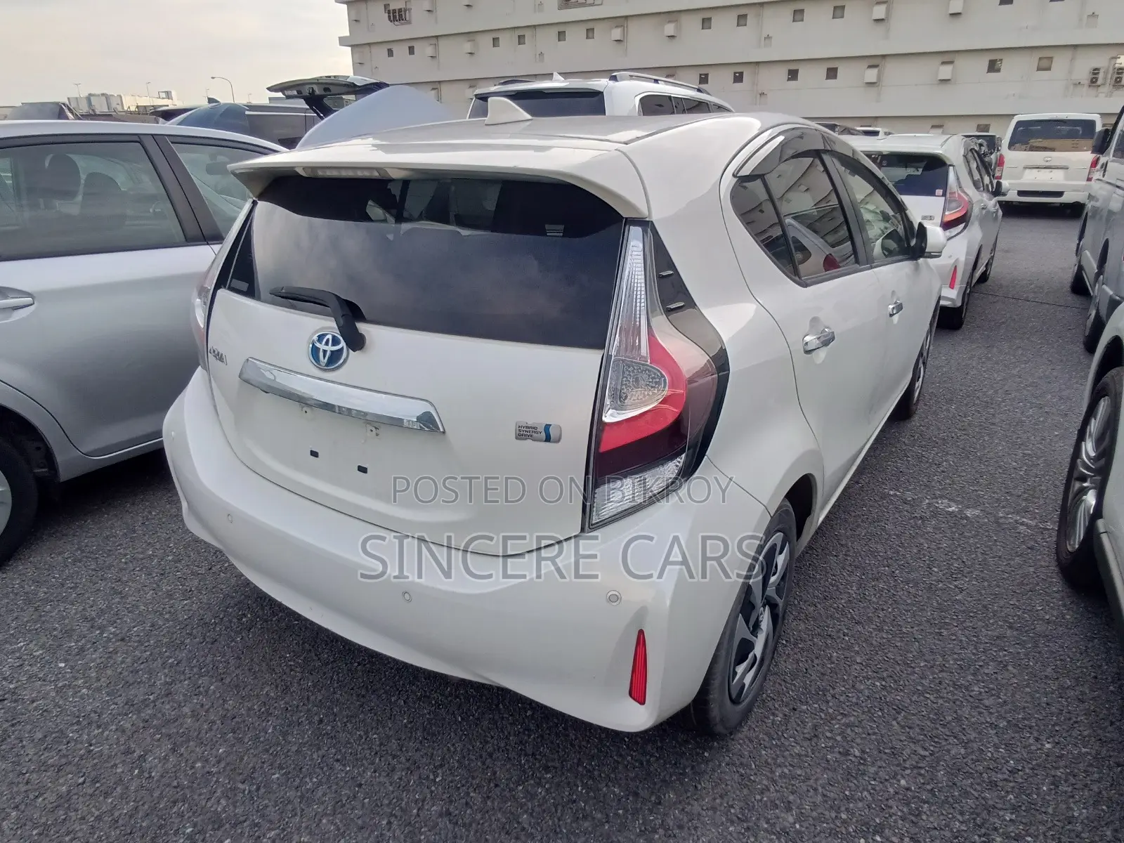 Toyota Aqua 2021 Pearl