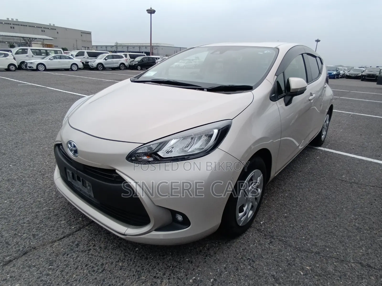 Toyota Aqua 2022 Brown