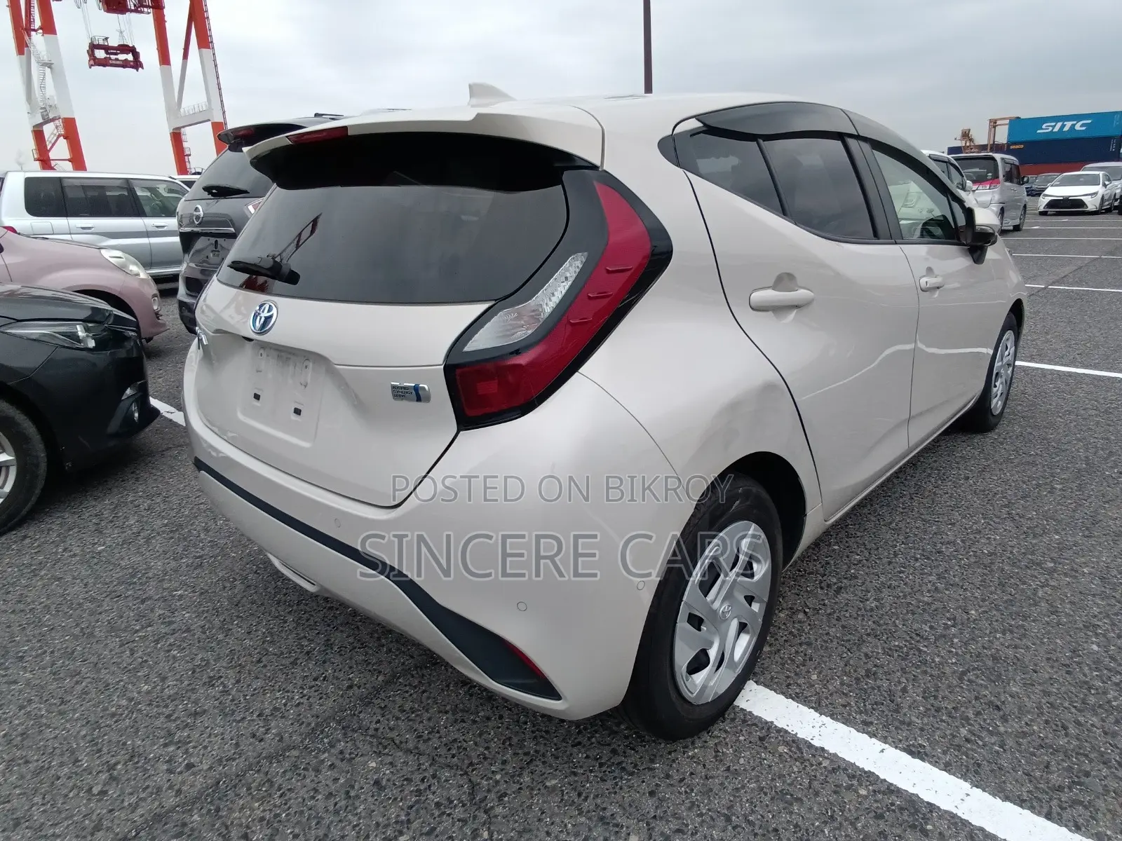 Toyota Aqua 2022 Brown