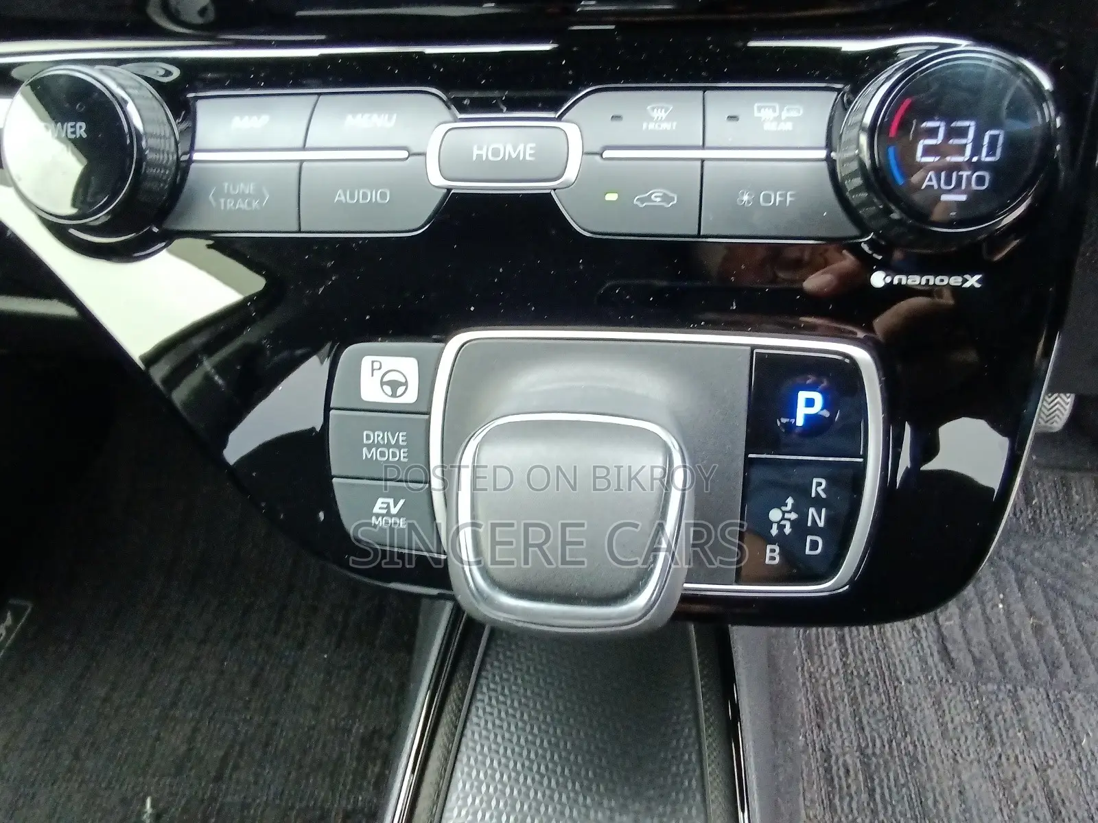 Toyota Aqua 2022 Brown