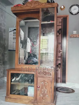 ড্রেসিং টেবিল
