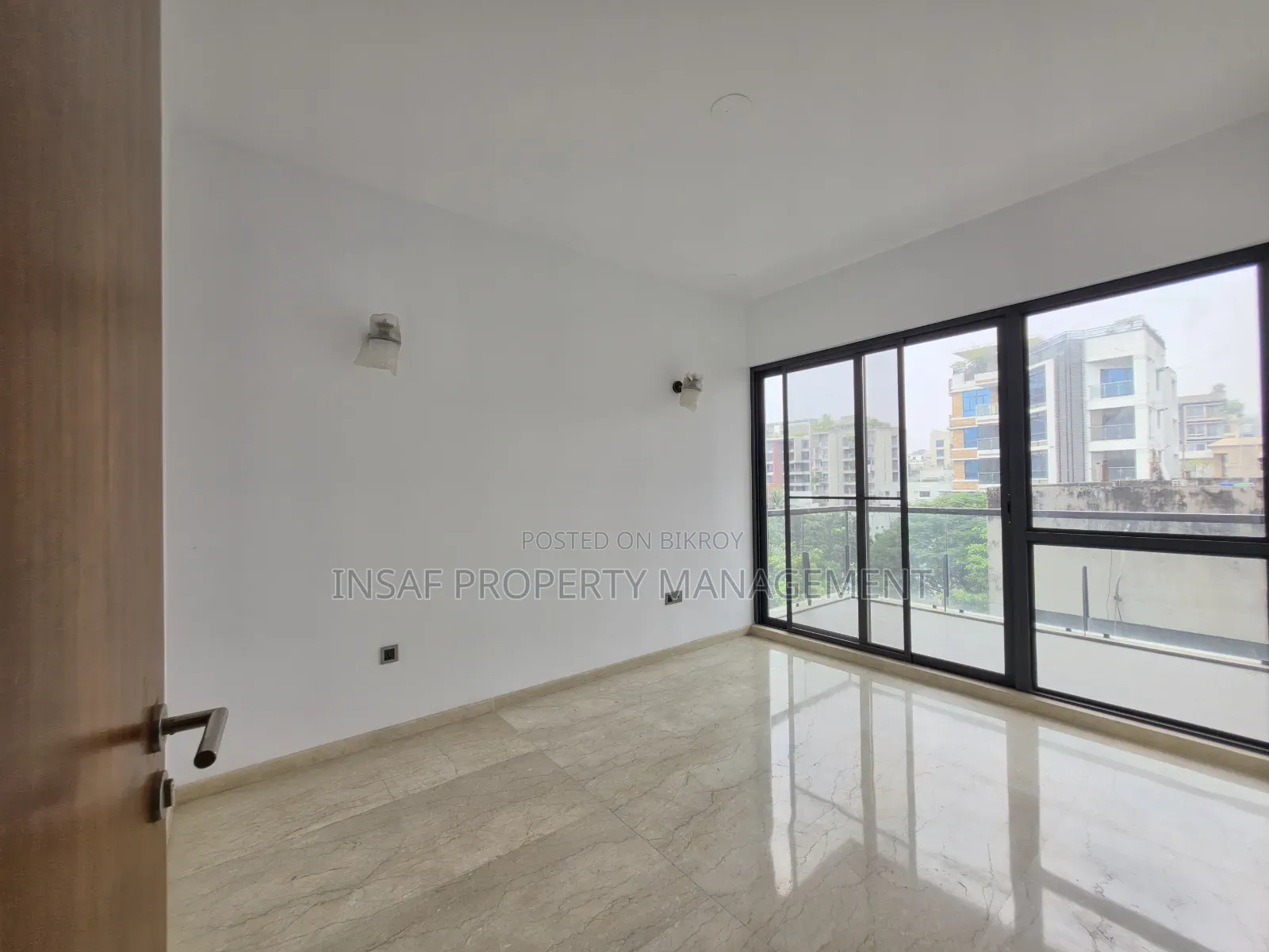4 Bedroom Apartment in Baridhara for sale