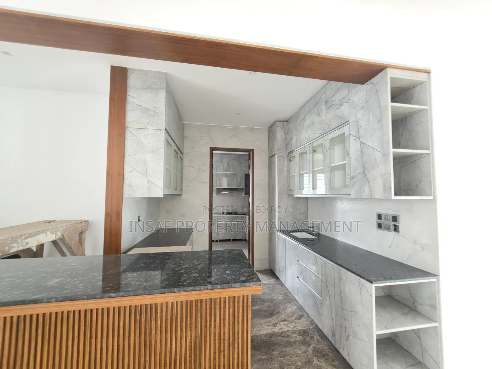 4 Bedroom Apartment in Baridhara for sale