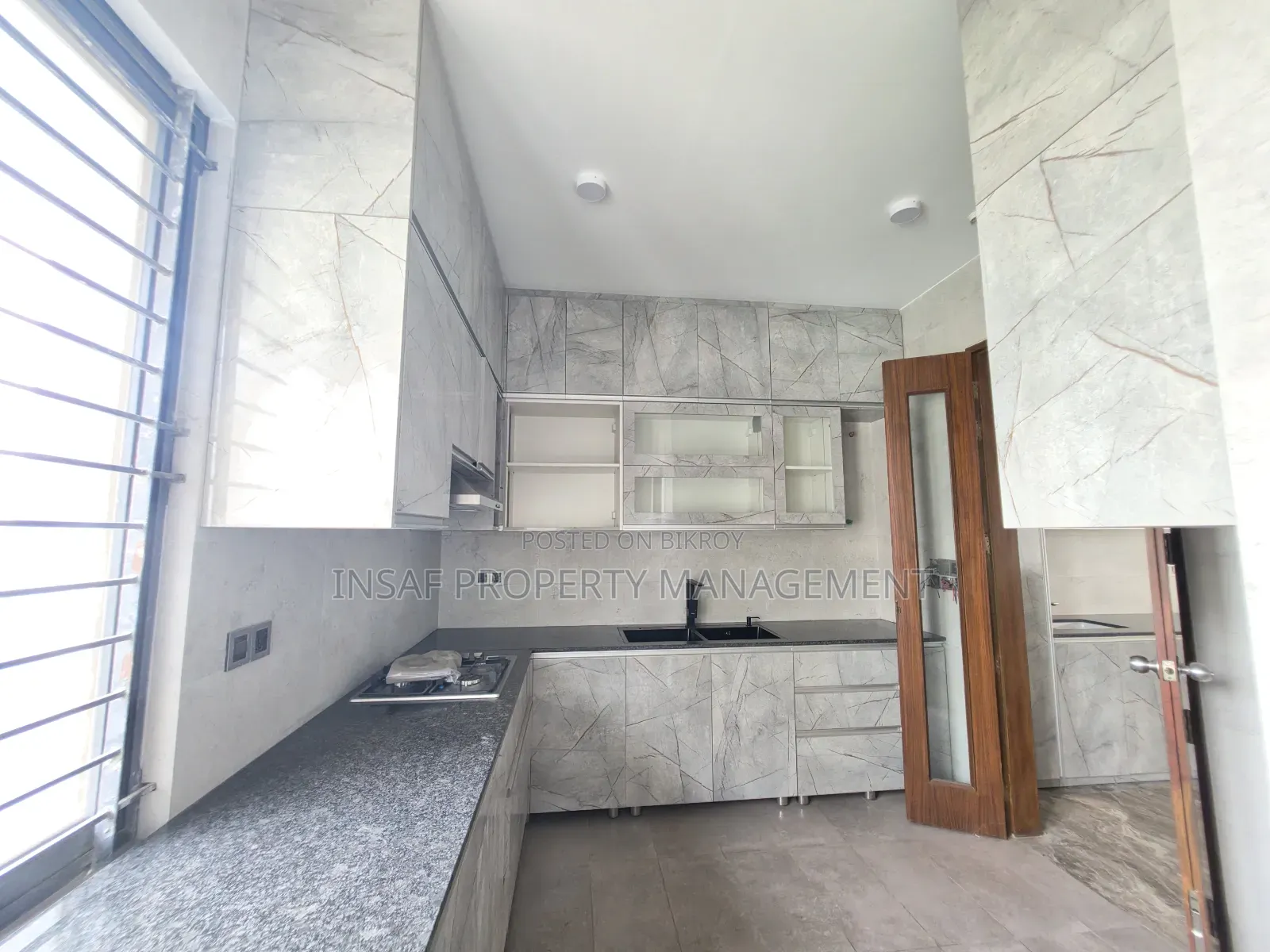 4 Bedroom Apartment in Baridhara for sale