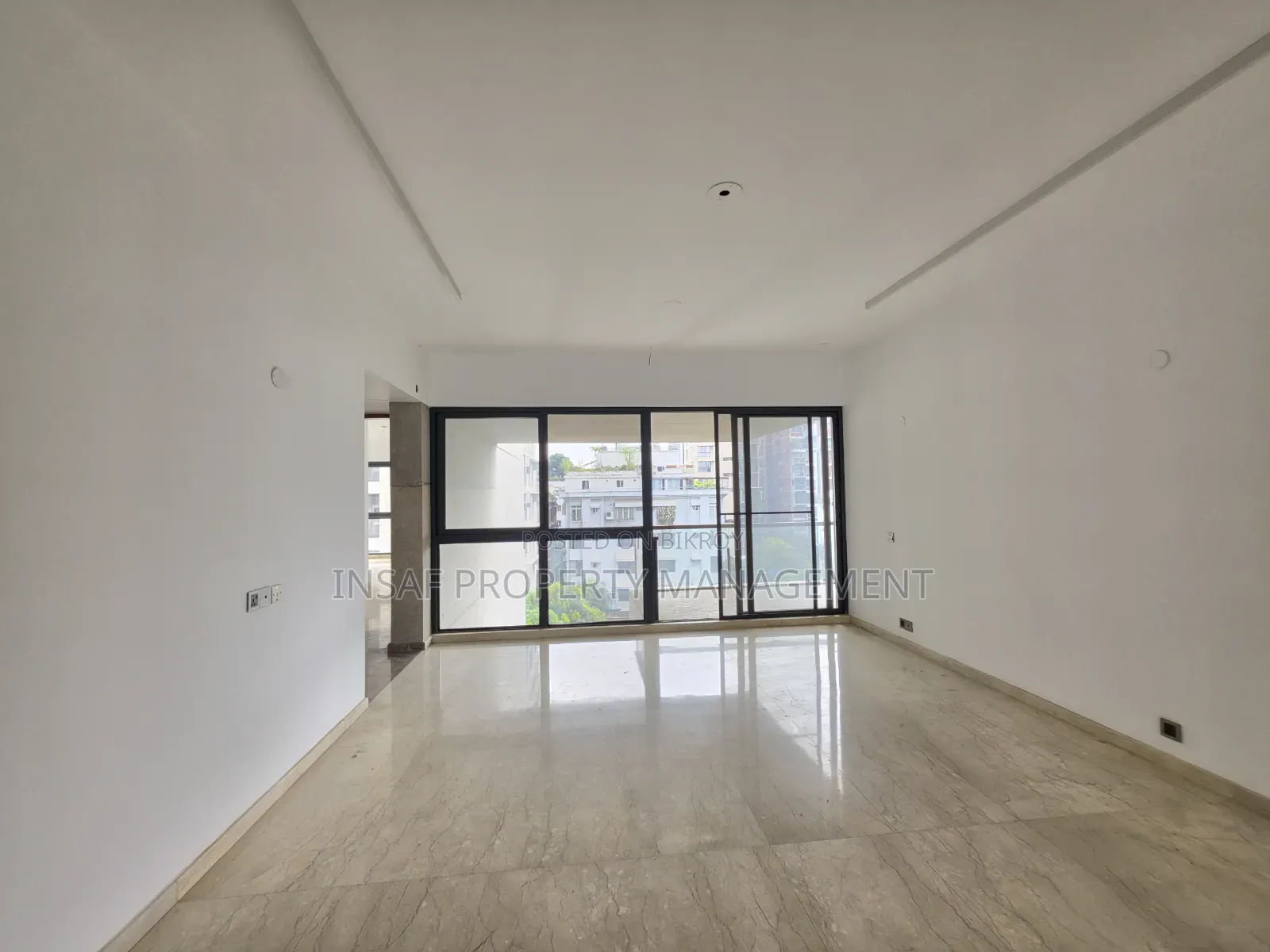4 Bedroom Apartment in Baridhara for sale