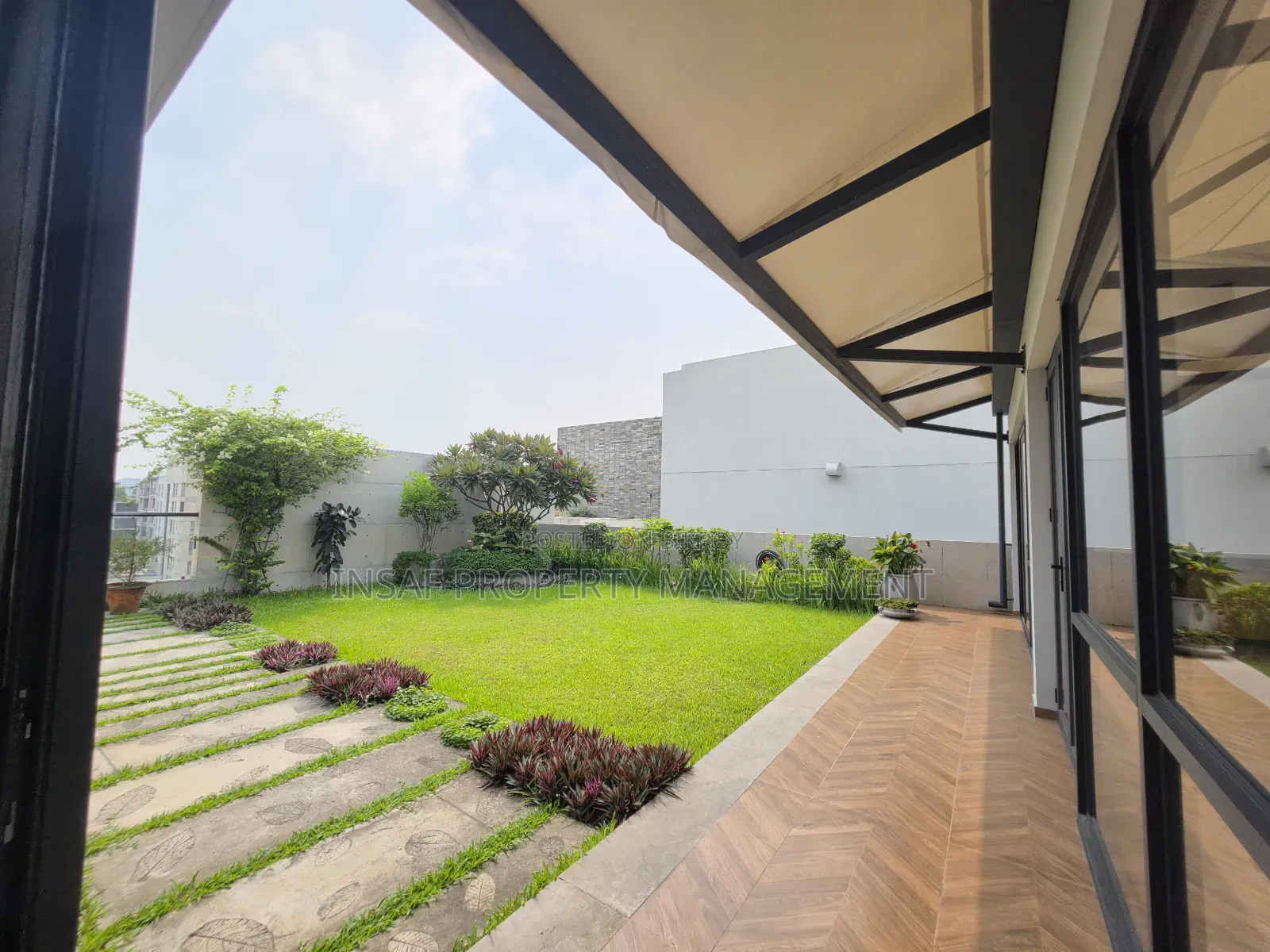 4 Bedroom Apartment in Baridhara for sale