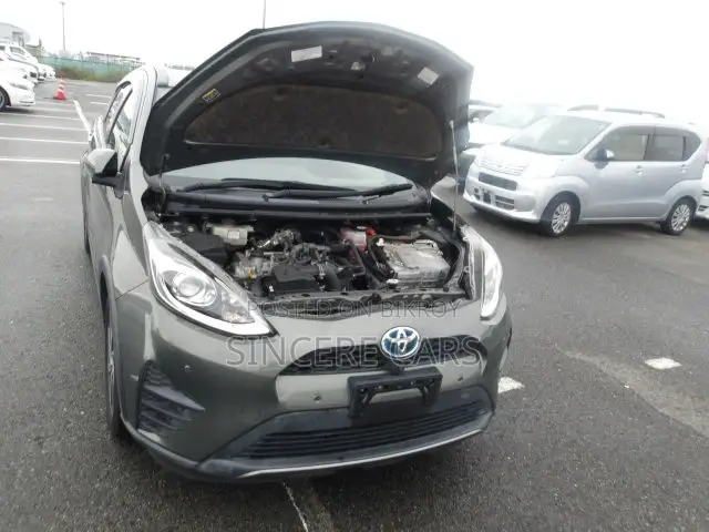 Toyota Aqua 2021 Gray