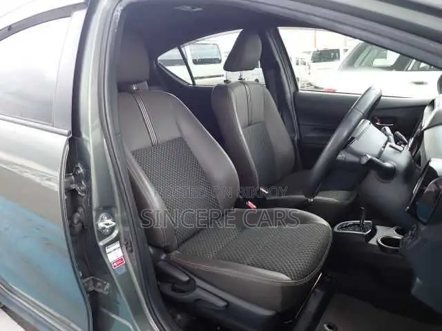 Toyota Aqua 2021 Gray