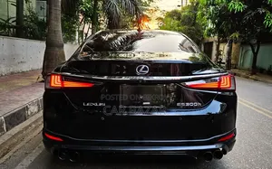 Lexus ES 300h Ultra Luxury 2020 Black