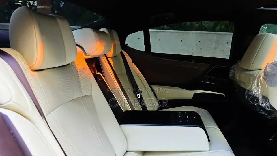 Lexus ES 300h Ultra Luxury 2020 Black