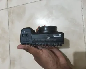 সনি এ৬৪০০ ক্যামেরা