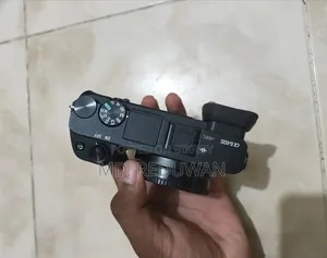 সনি এ৬৪০০ ক্যামেরা