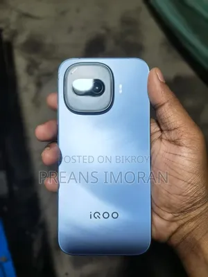 আইকিউওও ১১ ২৫৬ জিবি ব্লু