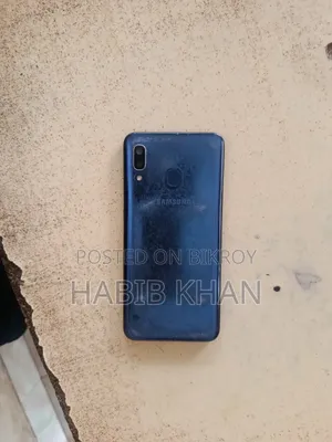 স্যামসাং গ্যালাক্সি এ২০ ৩২ জিবি