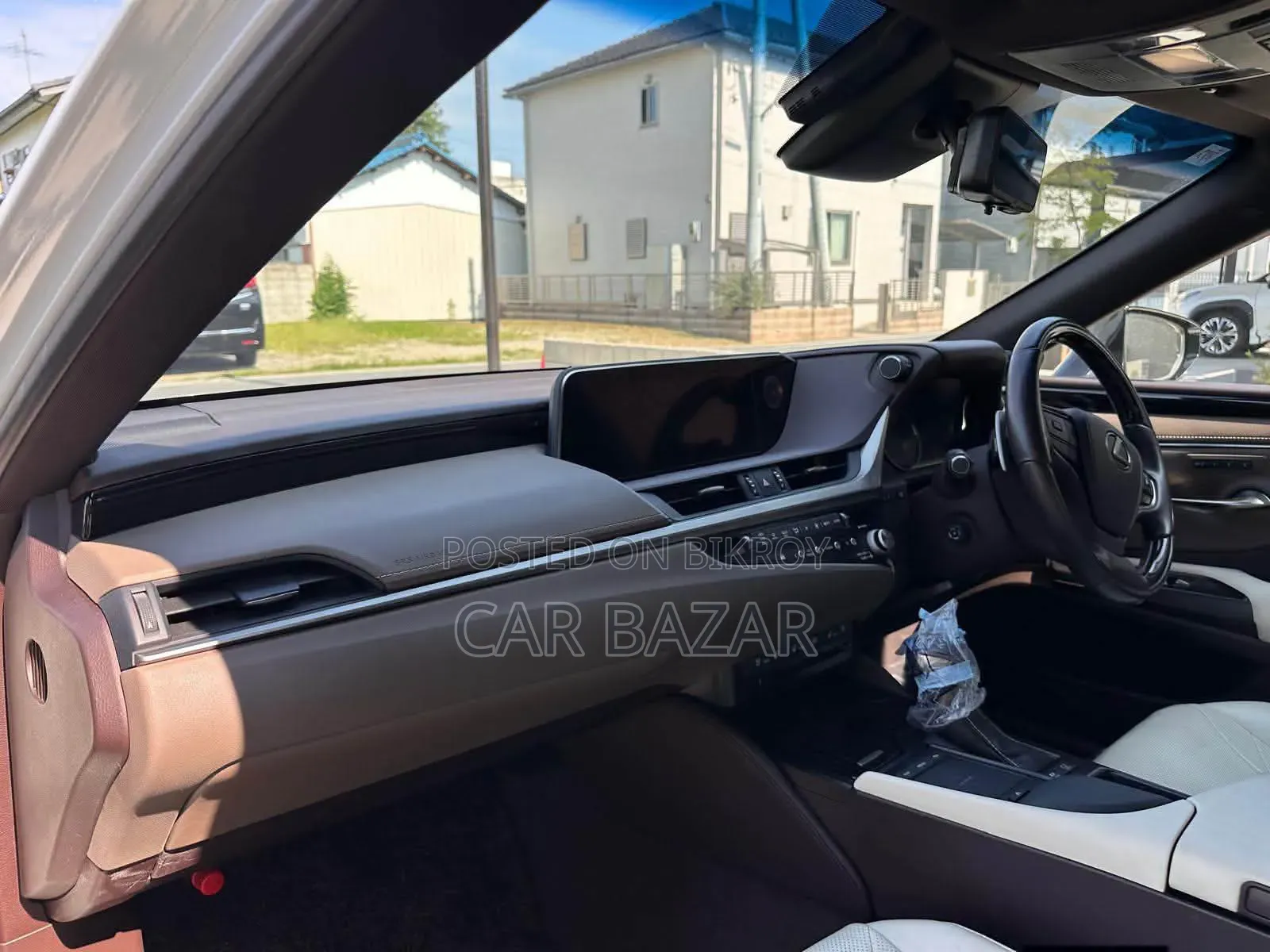 Lexus ES 300h Ultra Luxury 2020 White