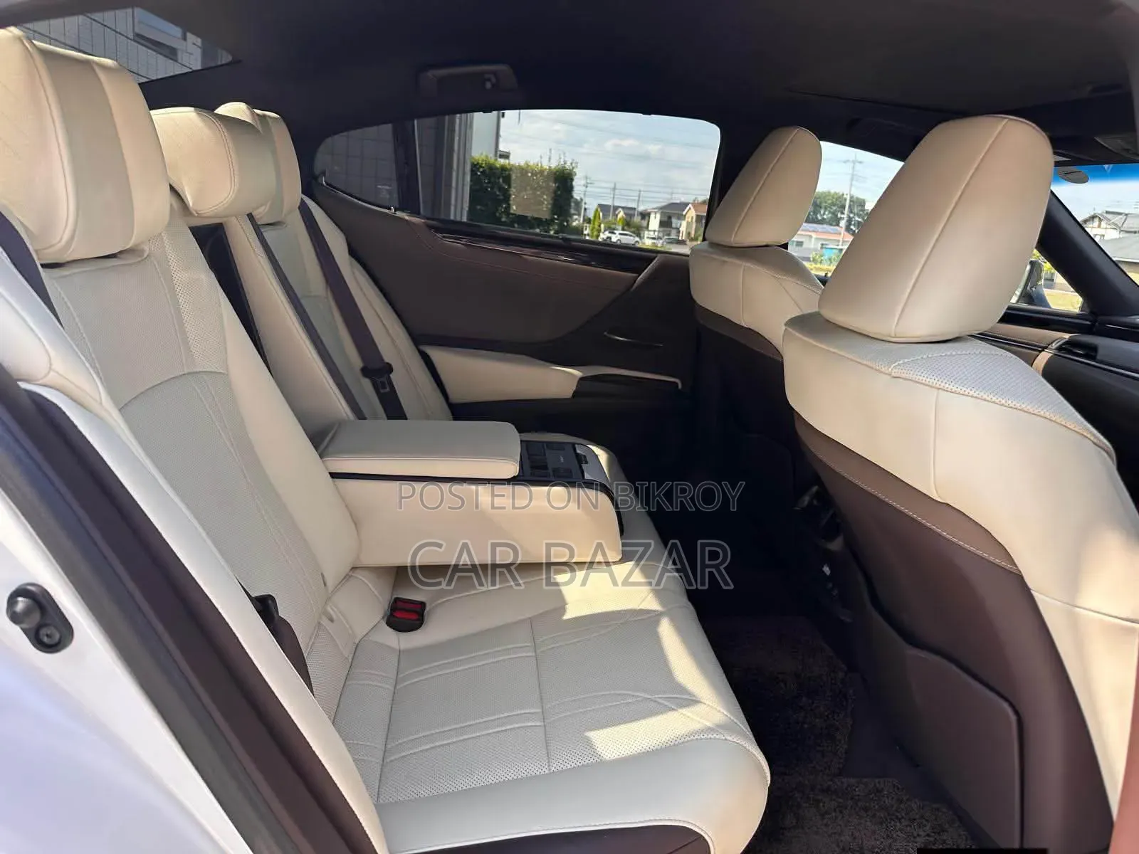 Lexus ES 300h Ultra Luxury 2020 White