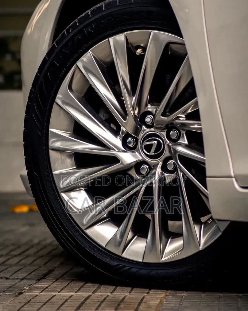 Lexus ES 300h Ultra Luxury 2020 White