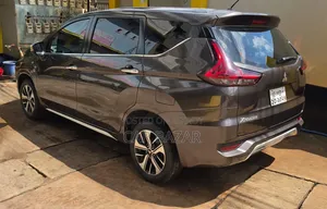 Mitsubishi Xpander GLX 2019 Brown