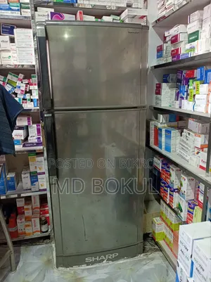ফার্মেসীতে ব্যবহৃত জাপানী ফ্রিজ