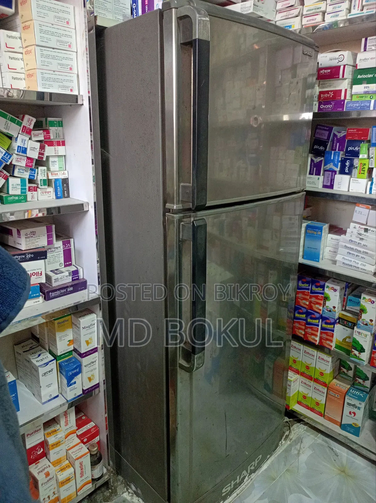 ফার্মেসীতে ব্যবহৃত জাপানী ফ্রিজ