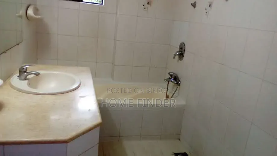 4 Bedroom Apartment in Gulshan for rent