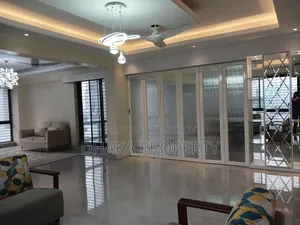 বসুন্ধরায় ৪-বেডরুমের ফার্নিশড অ্যাপার্টমেন্ট ভাড়ার জন্য