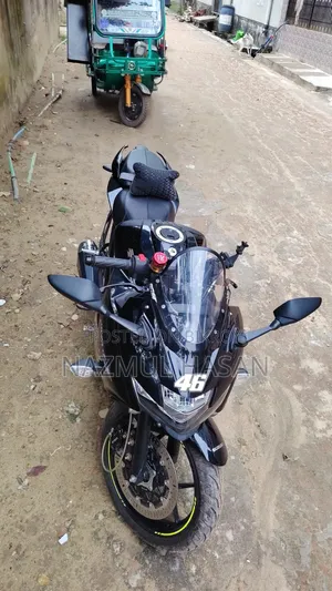 নতুন সুজুকি জিক্সার এসএফ ২০২৬ কালো
