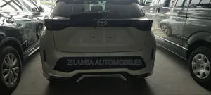 Toyota Yaris 2022 Pearl