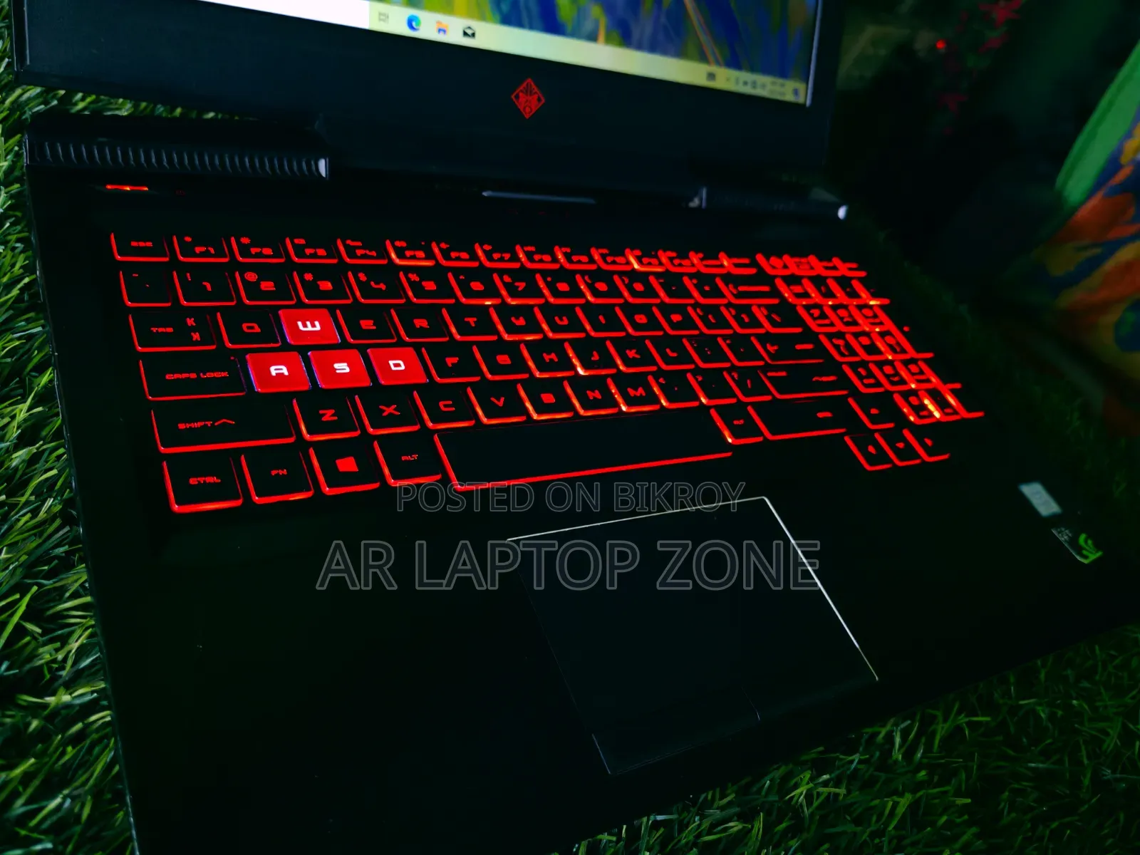 Laptop HP Omen 15-ce0xx 8GB Intel Core i7 SSD 256GB
