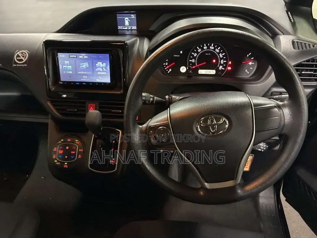 Toyota Noah 2021 Black
